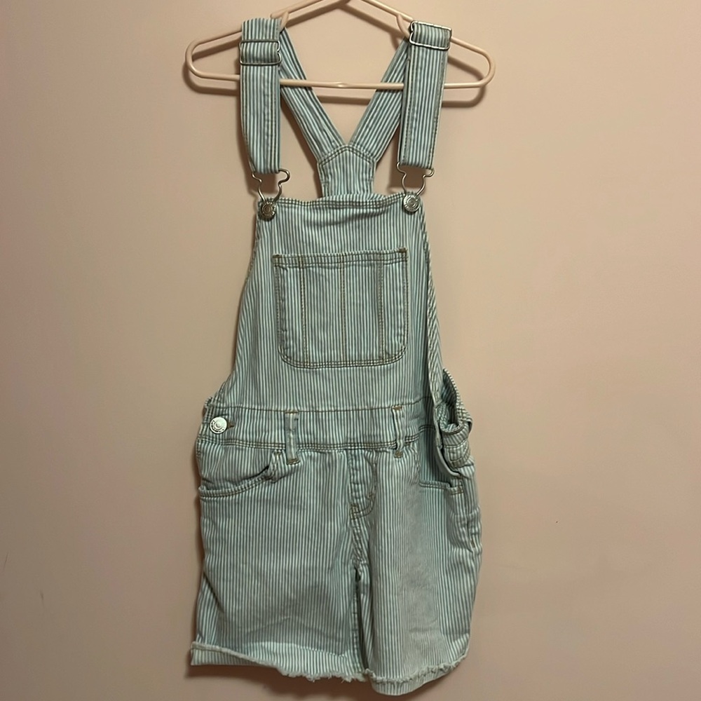 Girls Levi’s Overalls